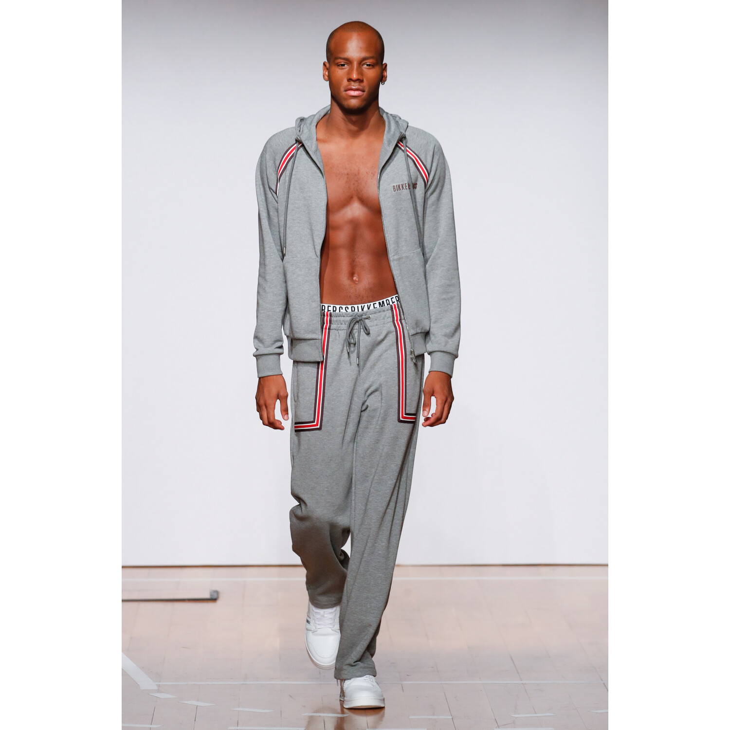 Фото Bikkembergs Pre-Fall 2020 / Bikkembergs осень-зима 2020